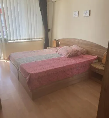 Марина Вю, Форт Нокс Apartment Sveti Vlas